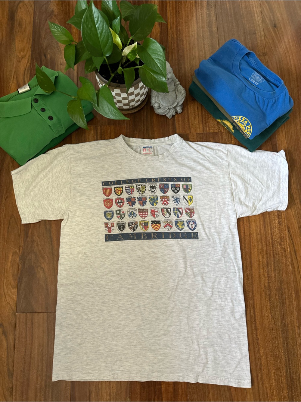 Vintage B&C Cambridge University College Crests Tee - Large Unisex